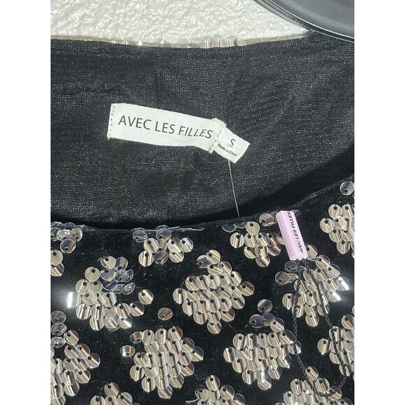 Avec Les Filles Black & Silver Sequin Cropped Long Sleeve Top, NWT - Picture 3 of 6